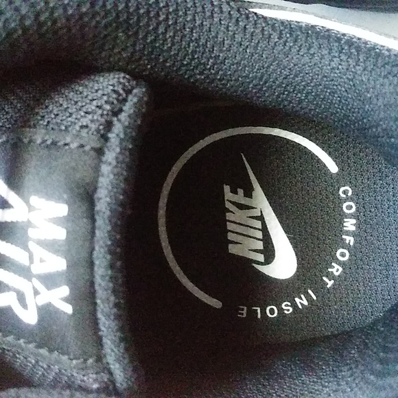 Nike Air Max shoes - Picture 6 of 7